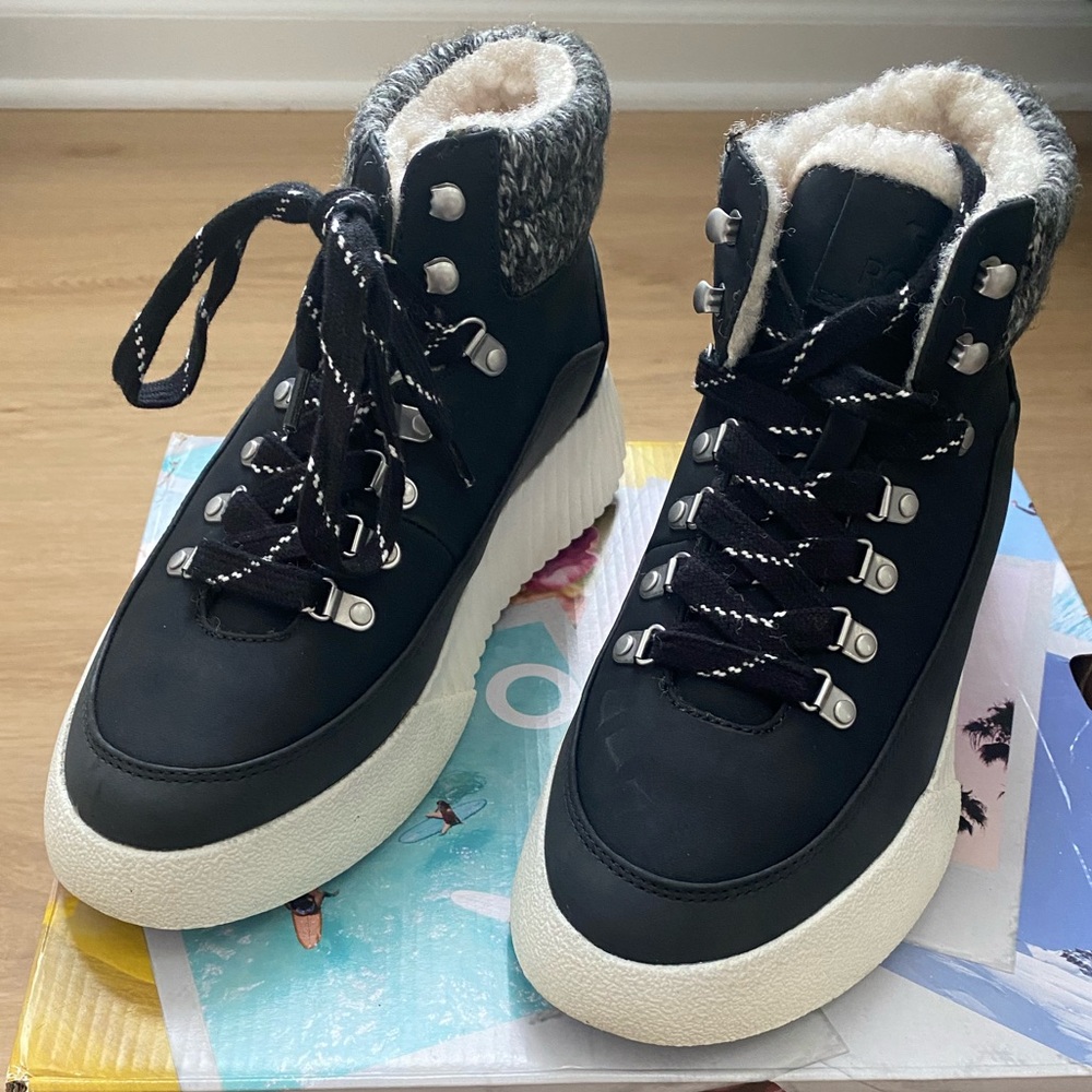 NWT Roxy Boots - Picture 13 of 13